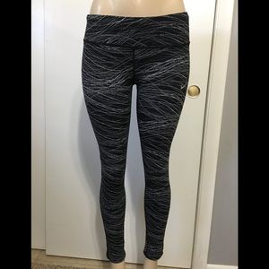Women’s Nike leggings pants size S